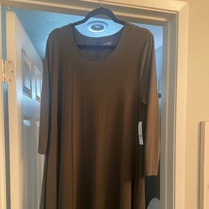 Women New York & Co SoHo dress. Super soft material with pockets!